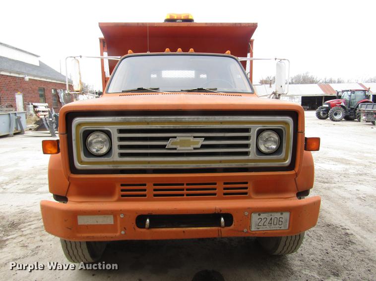 image for item DD2992 1987 Chevrolet Kodiak flatbed dump truck