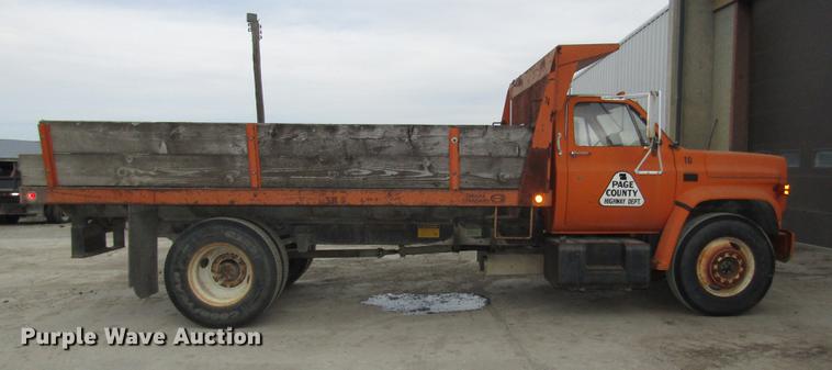 image for item DD2992 1987 Chevrolet Kodiak flatbed dump truck