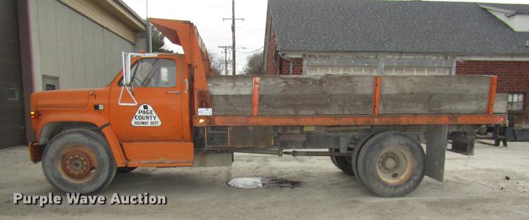image for item DD2992 1987 Chevrolet Kodiak flatbed dump truck
