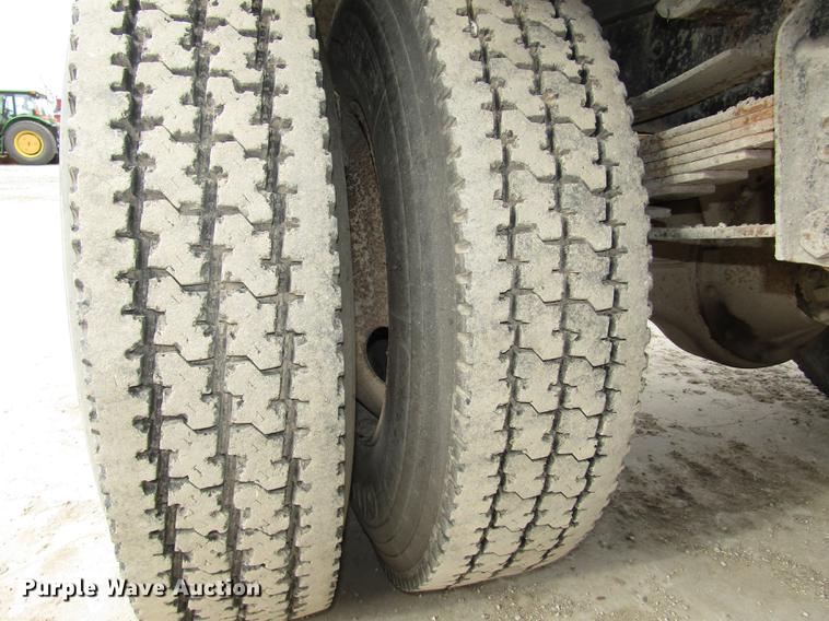 image for item DD2992 1987 Chevrolet Kodiak flatbed dump truck