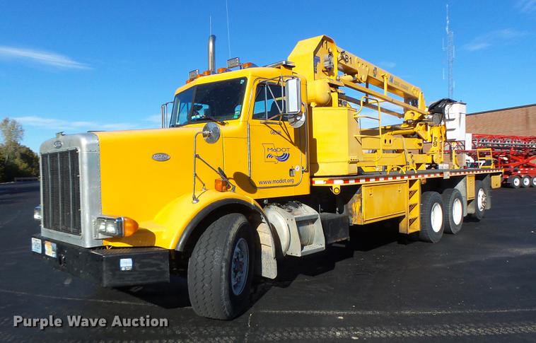 image for item DF9448 1998 Peterbilt 378 bridge inspection truck