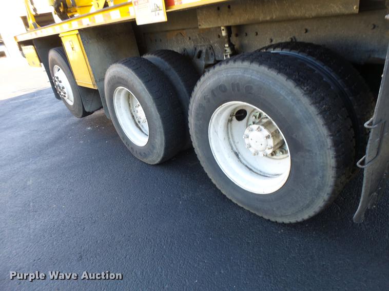 image for item DF9448 1998 Peterbilt 378 bridge inspection truck