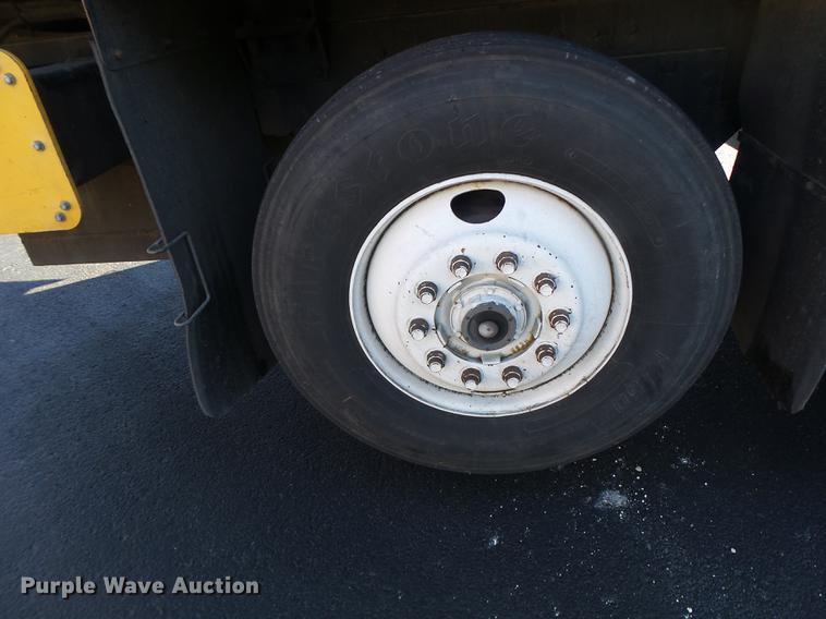 image for item DF9448 1998 Peterbilt 378 bridge inspection truck