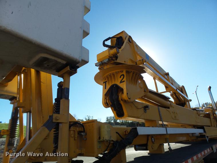 image for item DF9448 1998 Peterbilt 378 bridge inspection truck