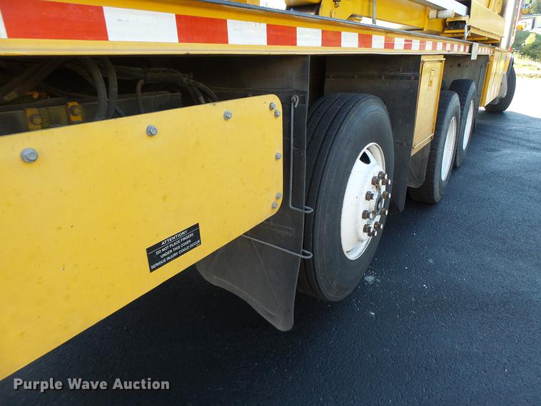 image for item DF9448 1998 Peterbilt 378 bridge inspection truck