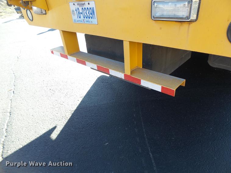 image for item DF9448 1998 Peterbilt 378 bridge inspection truck