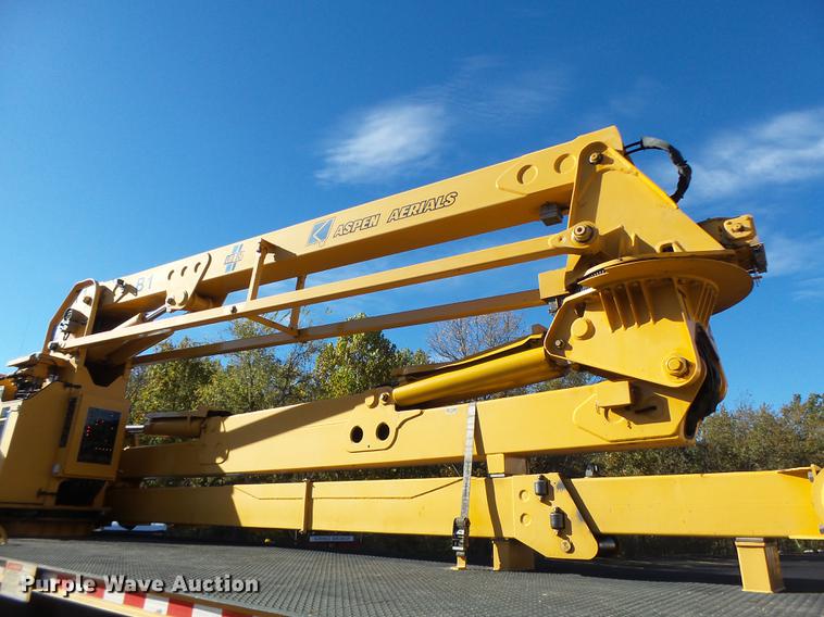 image for item DF9448 1998 Peterbilt 378 bridge inspection truck