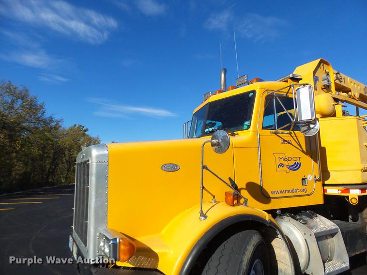 image for item DF9448 1998 Peterbilt 378 bridge inspection truck
