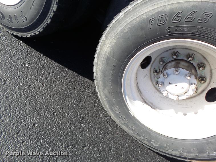 image for item DF9448 1998 Peterbilt 378 bridge inspection truck