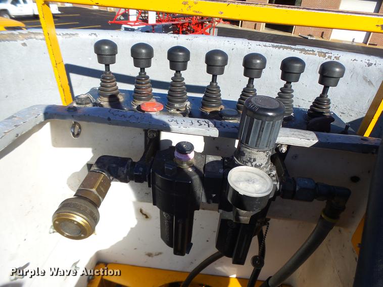 image for item DF9448 1998 Peterbilt 378 bridge inspection truck