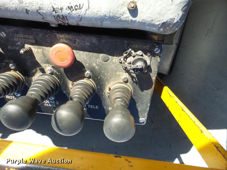 image for item DF9448 1998 Peterbilt 378 bridge inspection truck