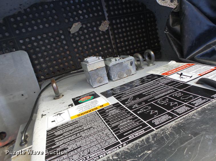 image for item DF9448 1998 Peterbilt 378 bridge inspection truck