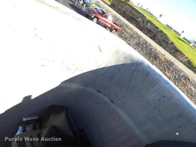 image for item DF9448 1998 Peterbilt 378 bridge inspection truck