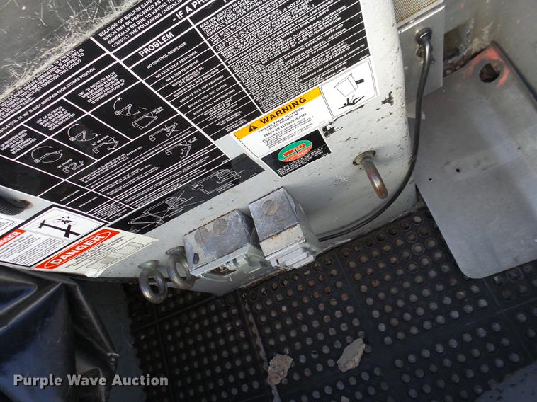 image for item DF9448 1998 Peterbilt 378 bridge inspection truck