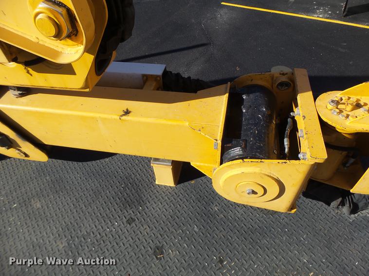 image for item DF9448 1998 Peterbilt 378 bridge inspection truck