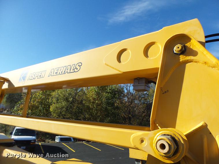 image for item DF9448 1998 Peterbilt 378 bridge inspection truck