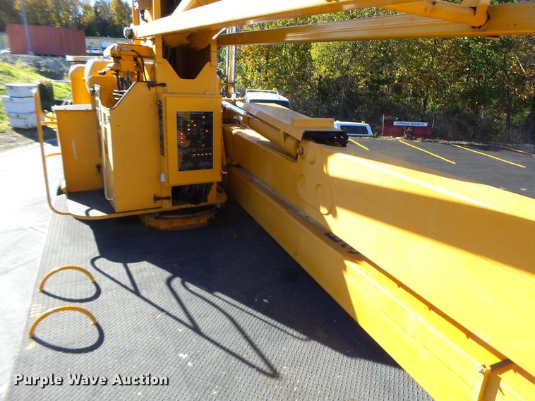 image for item DF9448 1998 Peterbilt 378 bridge inspection truck