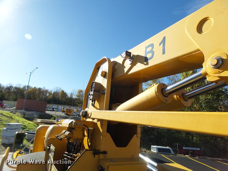 image for item DF9448 1998 Peterbilt 378 bridge inspection truck