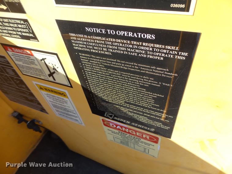 image for item DF9448 1998 Peterbilt 378 bridge inspection truck