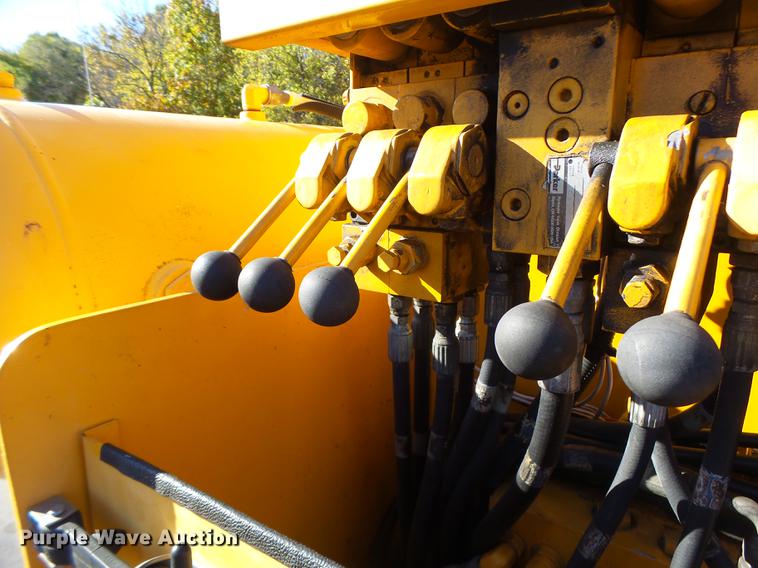 image for item DF9448 1998 Peterbilt 378 bridge inspection truck