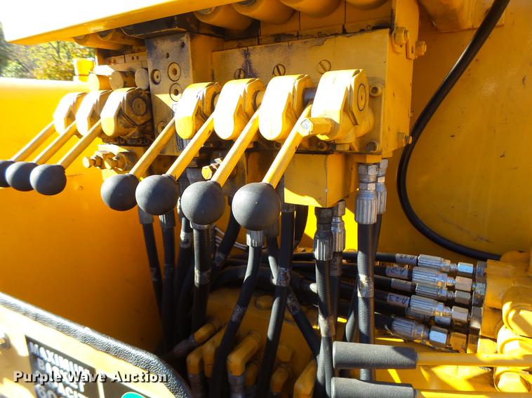 image for item DF9448 1998 Peterbilt 378 bridge inspection truck