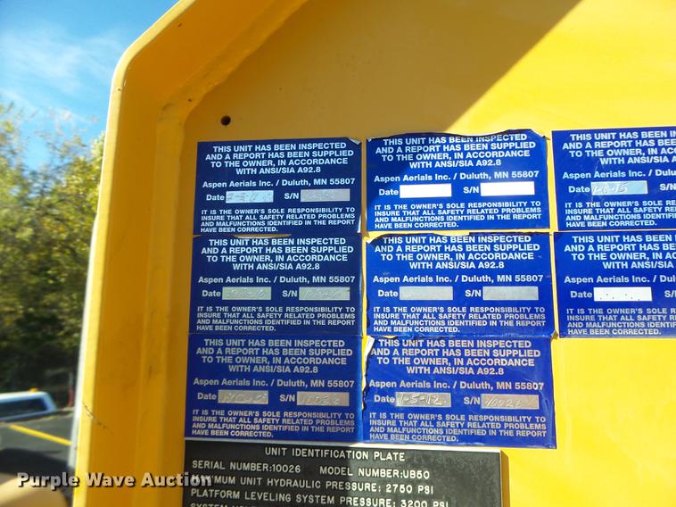 image for item DF9448 1998 Peterbilt 378 bridge inspection truck