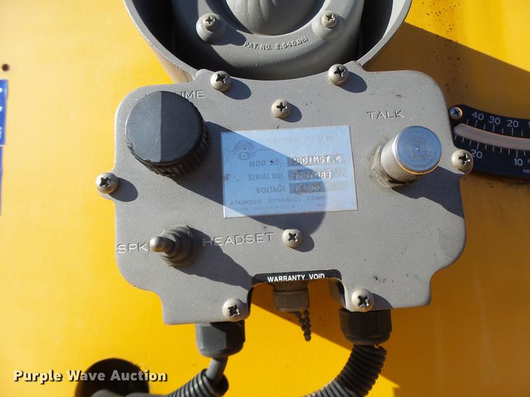 image for item DF9448 1998 Peterbilt 378 bridge inspection truck