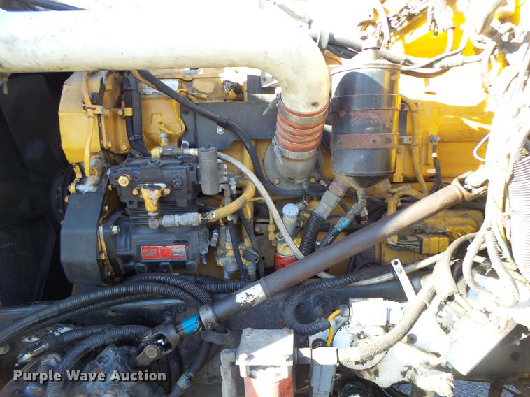 image for item DF9448 1998 Peterbilt 378 bridge inspection truck