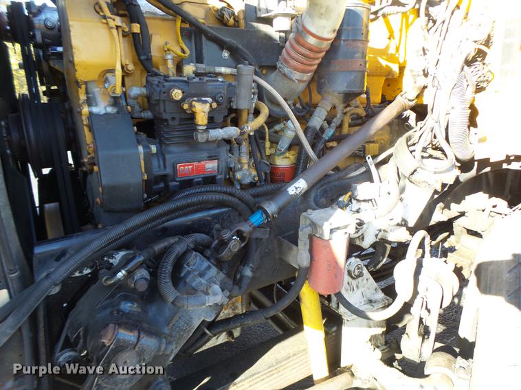 image for item DF9448 1998 Peterbilt 378 bridge inspection truck