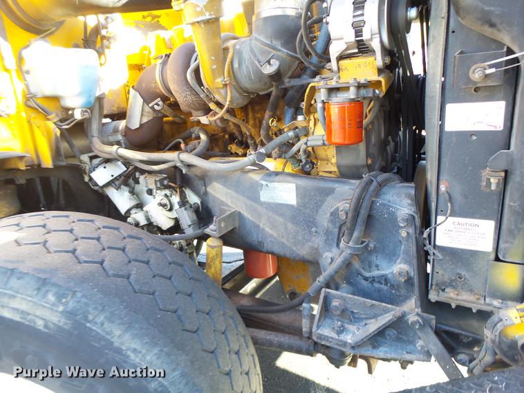 image for item DF9448 1998 Peterbilt 378 bridge inspection truck