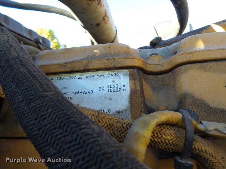 image for item DF9448 1998 Peterbilt 378 bridge inspection truck