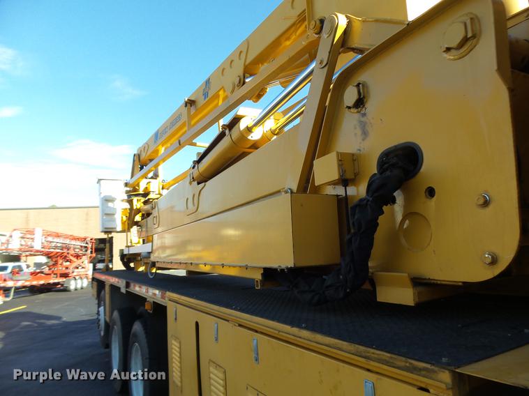 image for item DF9448 1998 Peterbilt 378 bridge inspection truck