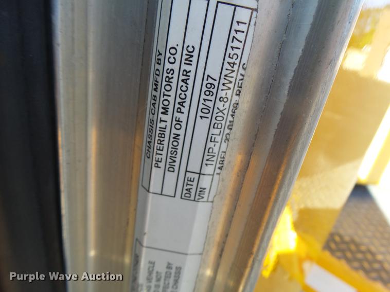 image for item DF9448 1998 Peterbilt 378 bridge inspection truck