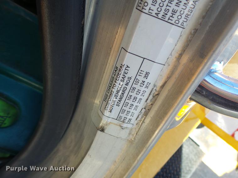 image for item DF9448 1998 Peterbilt 378 bridge inspection truck