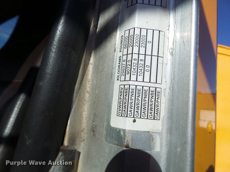 image for item DF9448 1998 Peterbilt 378 bridge inspection truck