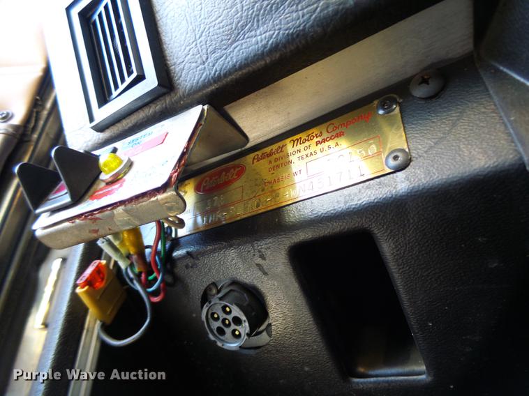 image for item DF9448 1998 Peterbilt 378 bridge inspection truck