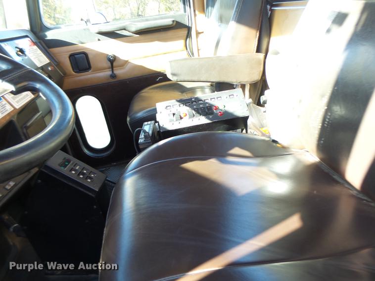 image for item DF9448 1998 Peterbilt 378 bridge inspection truck