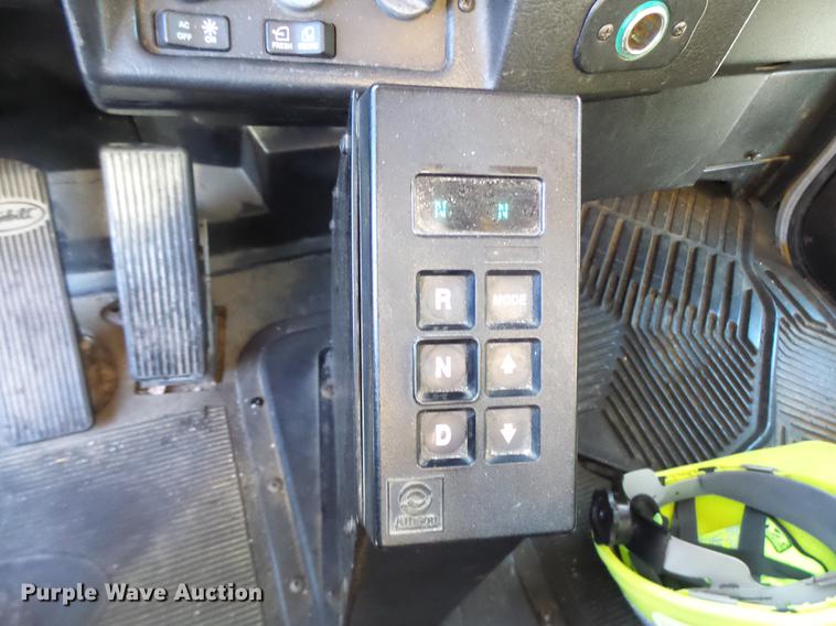 image for item DF9448 1998 Peterbilt 378 bridge inspection truck