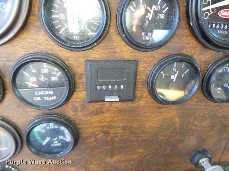 image for item DF9448 1998 Peterbilt 378 bridge inspection truck