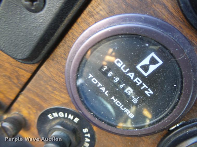 image for item DF9448 1998 Peterbilt 378 bridge inspection truck