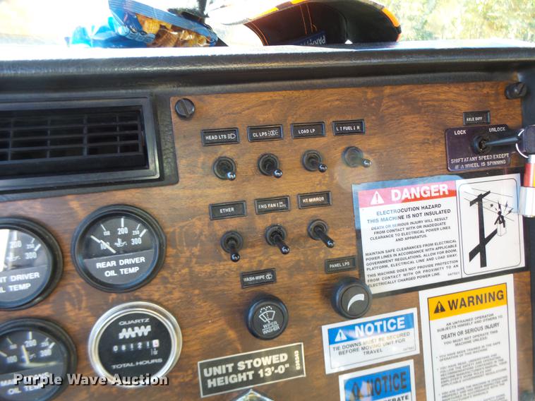 image for item DF9448 1998 Peterbilt 378 bridge inspection truck