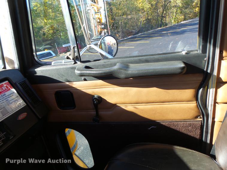 image for item DF9448 1998 Peterbilt 378 bridge inspection truck