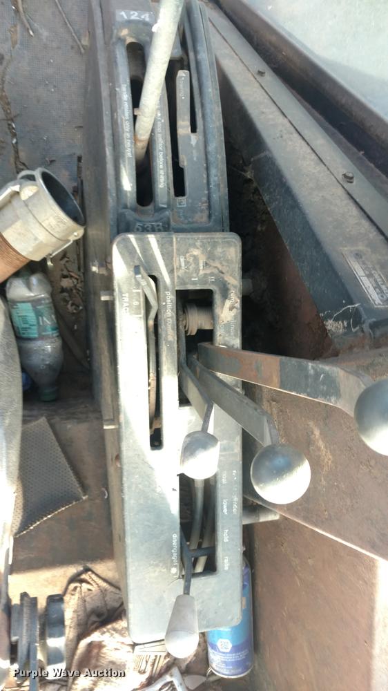 image for item DI9932 Allis Chalmers 7045 tractor