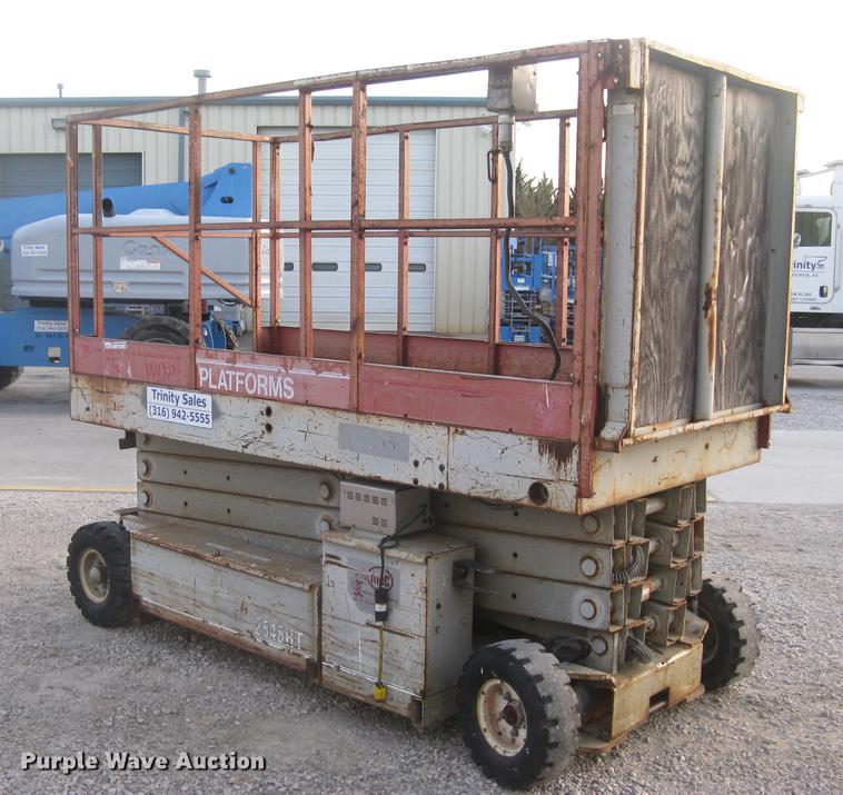 image for item DL9774 Mec 2548HT scissor lift