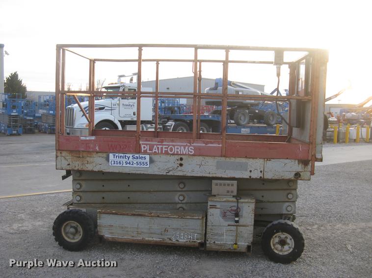image for item DL9774 Mec 2548HT scissor lift