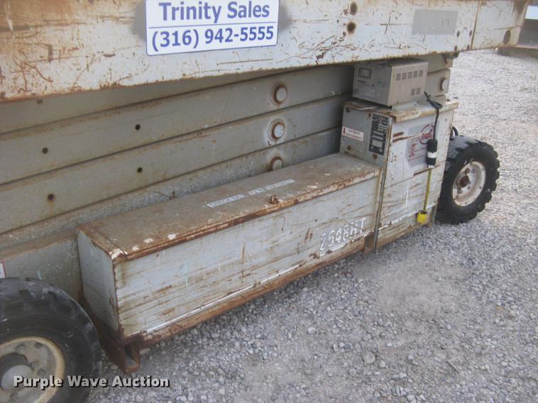 image for item DL9774 Mec 2548HT scissor lift