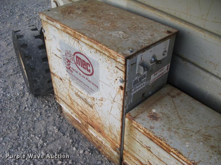 image for item DL9774 Mec 2548HT scissor lift