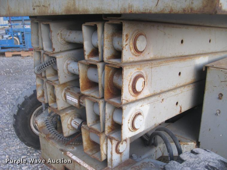 image for item DL9774 Mec 2548HT scissor lift