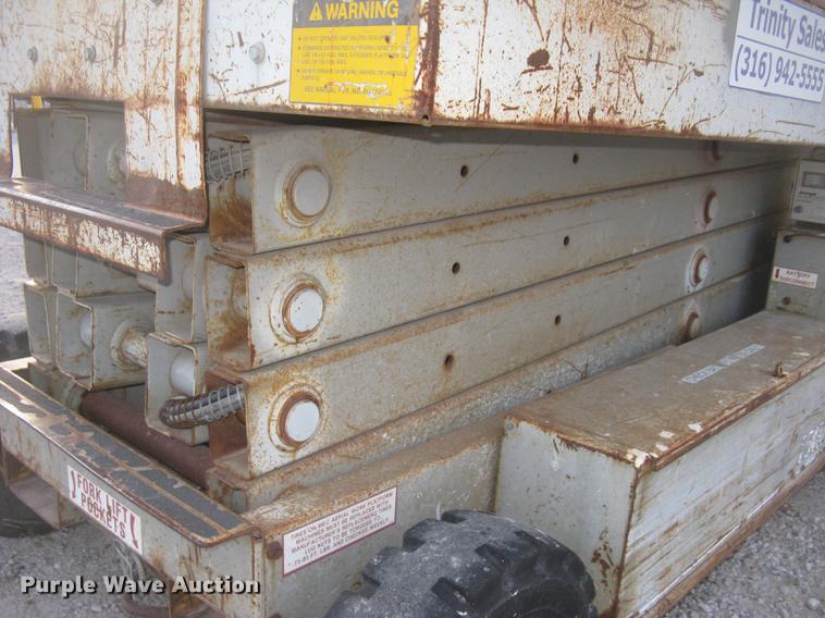 image for item DL9774 Mec 2548HT scissor lift