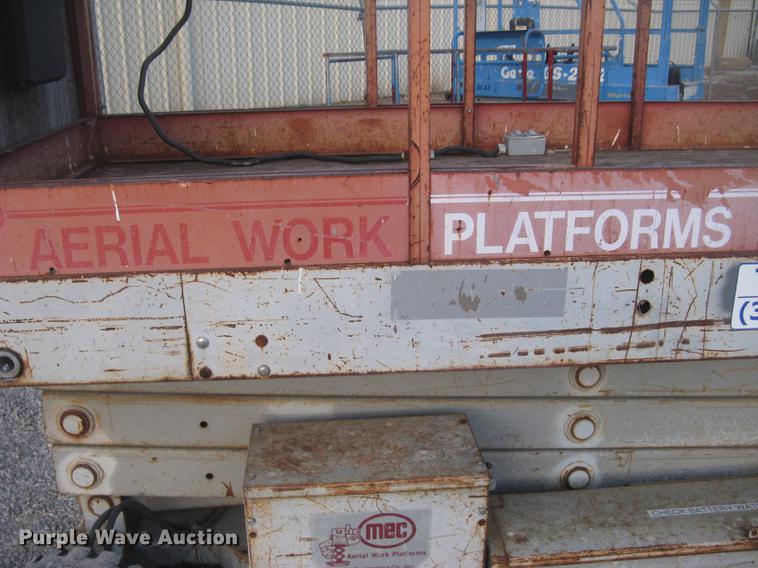 image for item DL9774 Mec 2548HT scissor lift